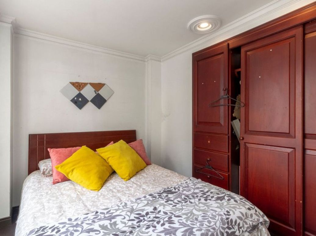 Apartamento de 5 alcobas en venta en Pardo Rubio, Bogotá, 223 m² · foto 18 de 20