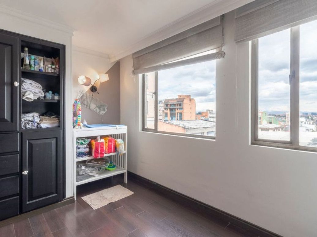 Apartamento de 5 alcobas en venta en Pardo Rubio, Bogotá, 223 m² · foto 19 de 20