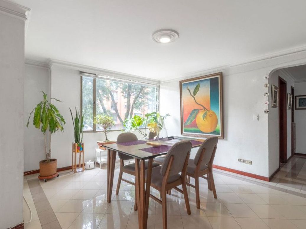 Apartamento de 5 alcobas en venta en Pardo Rubio, Bogotá, 223 m² · foto 3 de 20