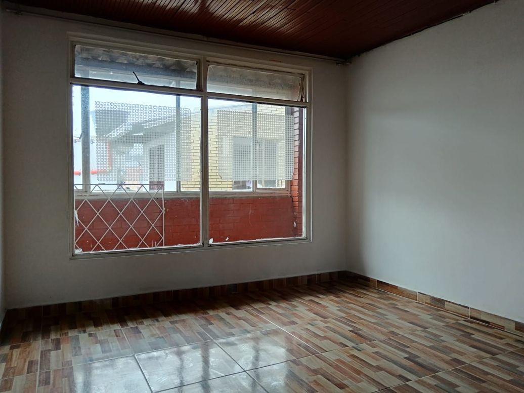 Casa de 6 alcobas en venta en El Nogal, Bogotá, 180 m² · foto 16 de 19