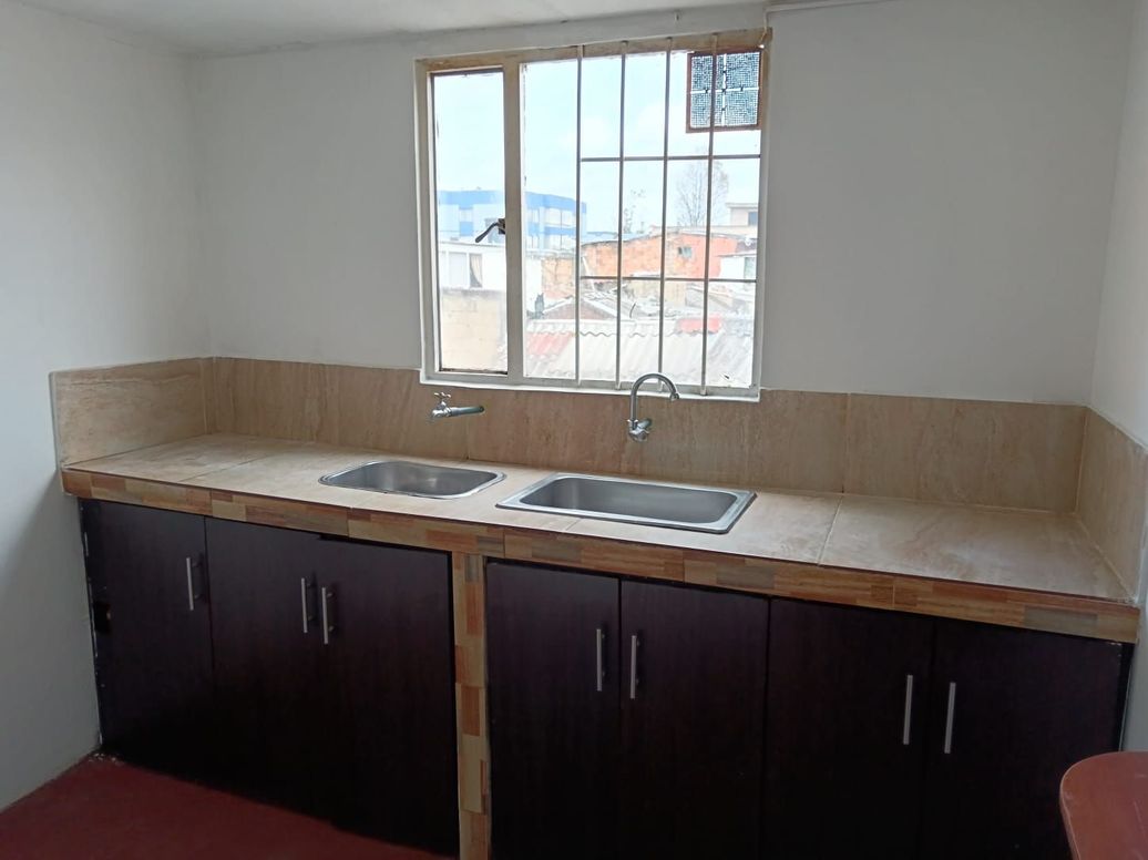 Casa de 6 alcobas en venta en El Nogal, Bogotá, 180 m² · foto 4 de 19