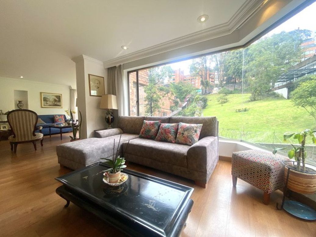 Apartamento de 3 alcobas en venta en Las Acacias, Bogotá, 236 m² · foto 3 de 20
