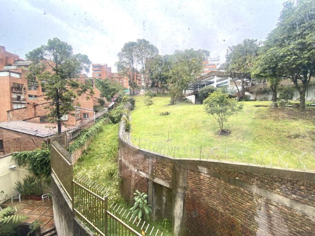 Apartamento de 3 alcobas en venta en Las Acacias, Bogotá, 236 m² · foto 4 de 20