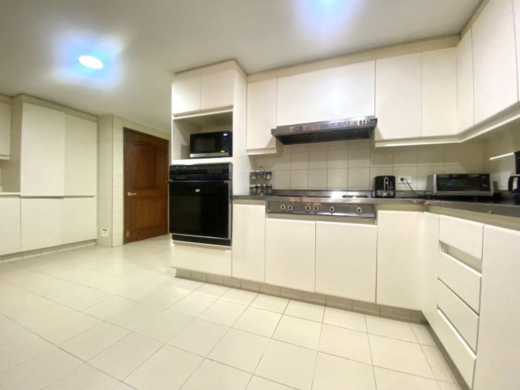 Apartamento de 3 alcobas en venta en Las Acacias, Bogotá, 236 m² · foto 11 de 20