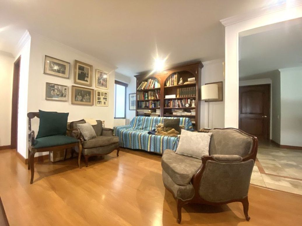 Apartamento de 3 alcobas en venta en Las Acacias, Bogotá, 236 m² · foto 16 de 20