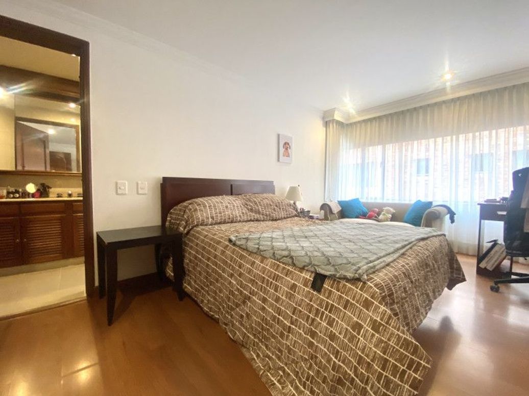Apartamento de 3 alcobas en venta en Las Acacias, Bogotá, 236 m² · foto 17 de 20