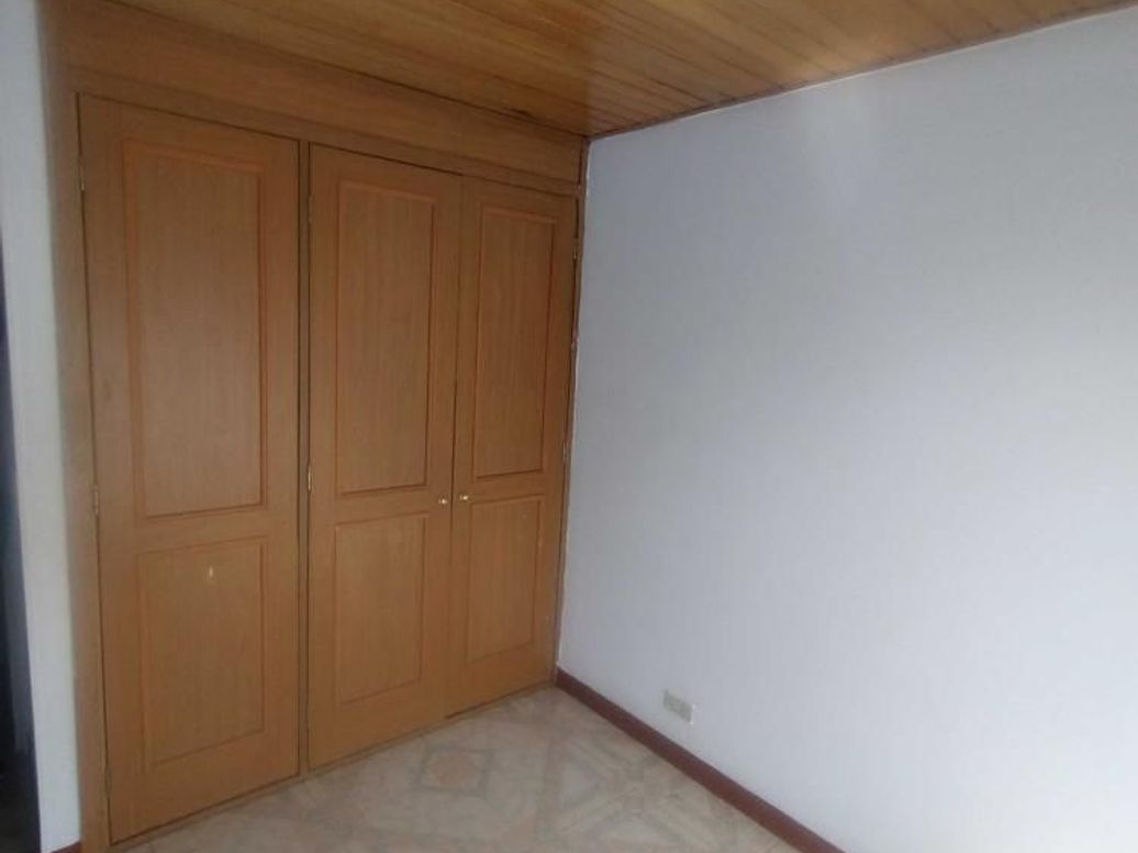 Apartamento de 5 alcobas en venta en Parque Alcala, Bogotá, 130 m² · foto 12 de 20
