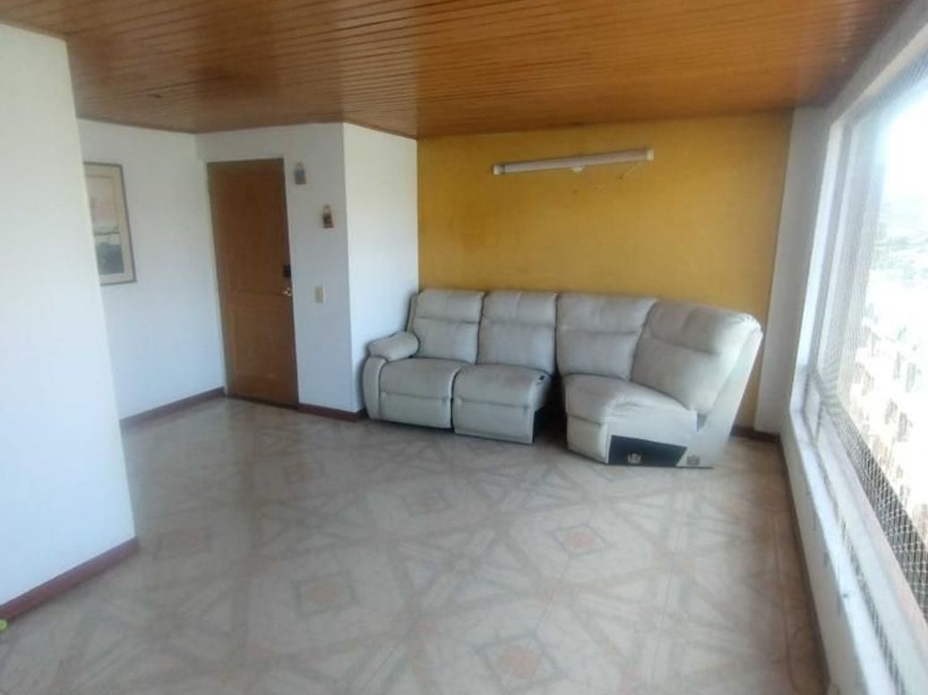 Apartamento de 5 alcobas en venta en Parque Alcala, Bogotá, 130 m² · foto 2 de 20
