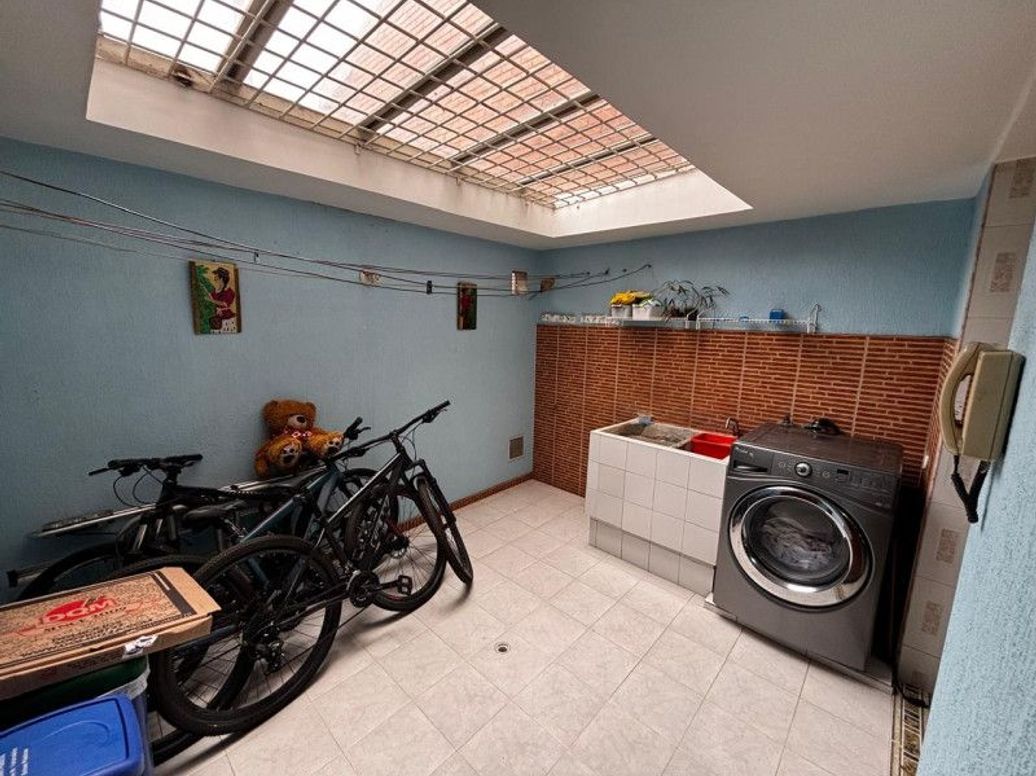 Casa de 4 alcobas en venta en Ub. Cordoba, Bogotá, 274 m² · foto 8 de 20