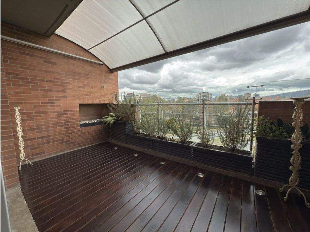 Apartamento de 3 alcobas en venta en Chico, Bogotá, 140 m² · foto 14 de 19