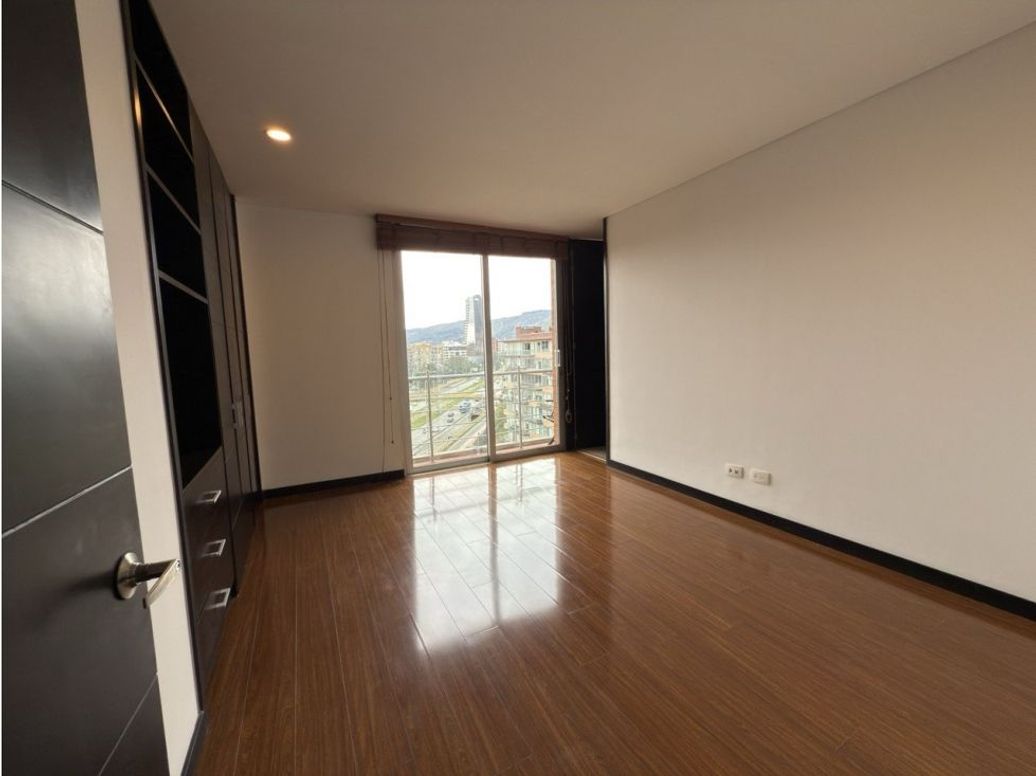 Apartamento de 3 alcobas en venta en Chico, Bogotá, 140 m² · foto 19 de 19