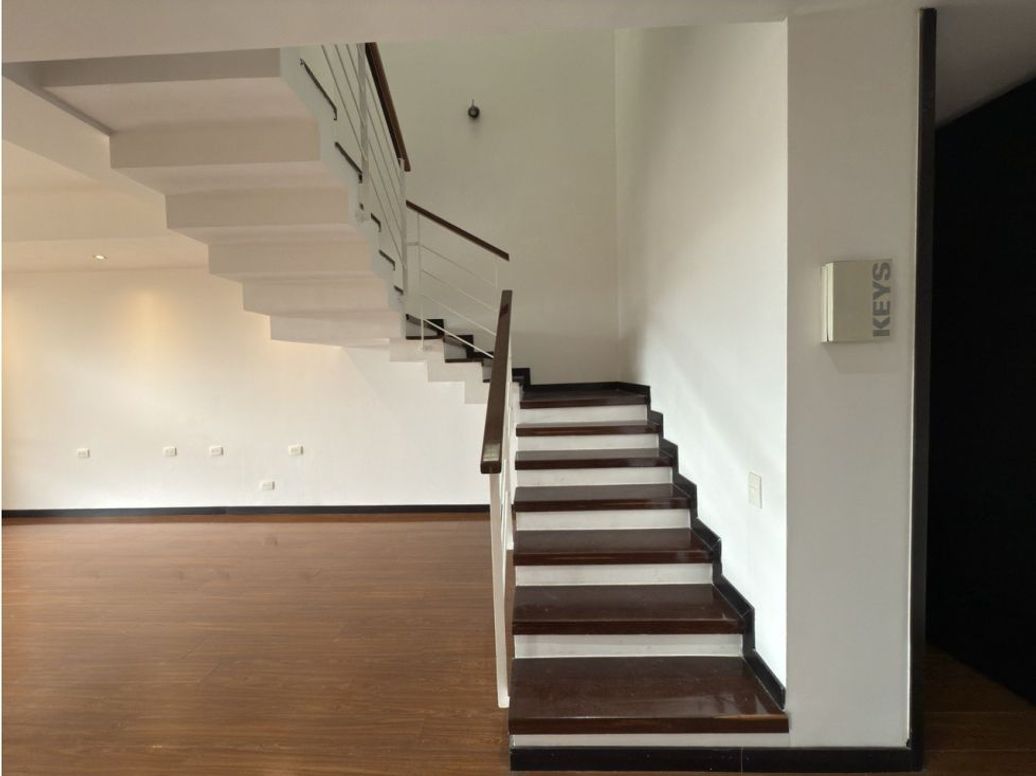 Apartamento de 3 alcobas en venta en Chico, Bogotá, 140 m² · foto 7 de 19