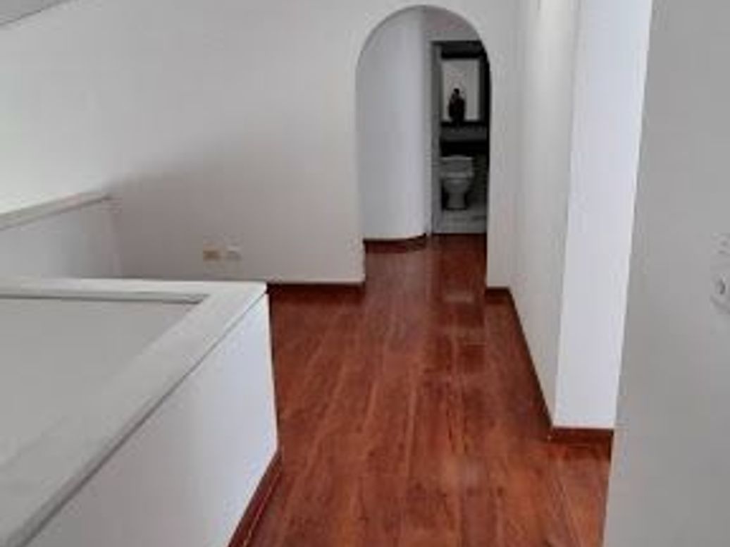 Casa de 4 alcobas en venta en Polo Club, Bogotá, 320 m² · foto 5 de 20