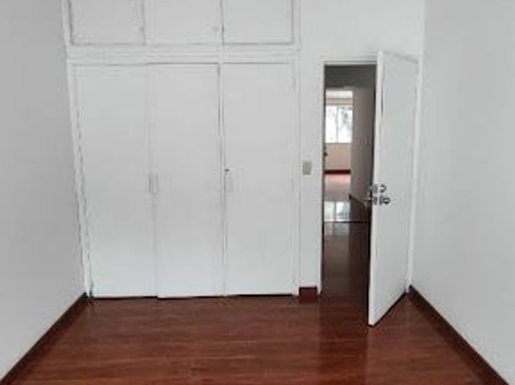 Casa de 4 alcobas en venta en Polo Club, Bogotá, 320 m² · foto 14 de 20