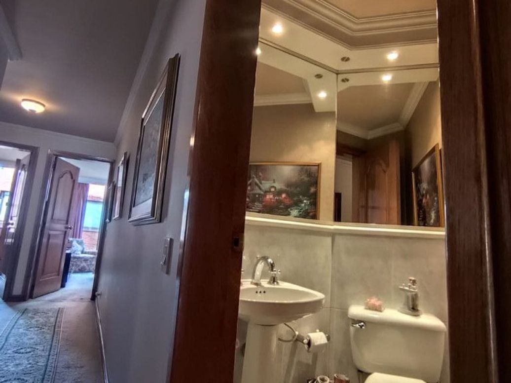 Apartamento de 3 alcobas en venta en Chico Norte Et. Iii, Bogotá, 140 m² · foto 13 de 20