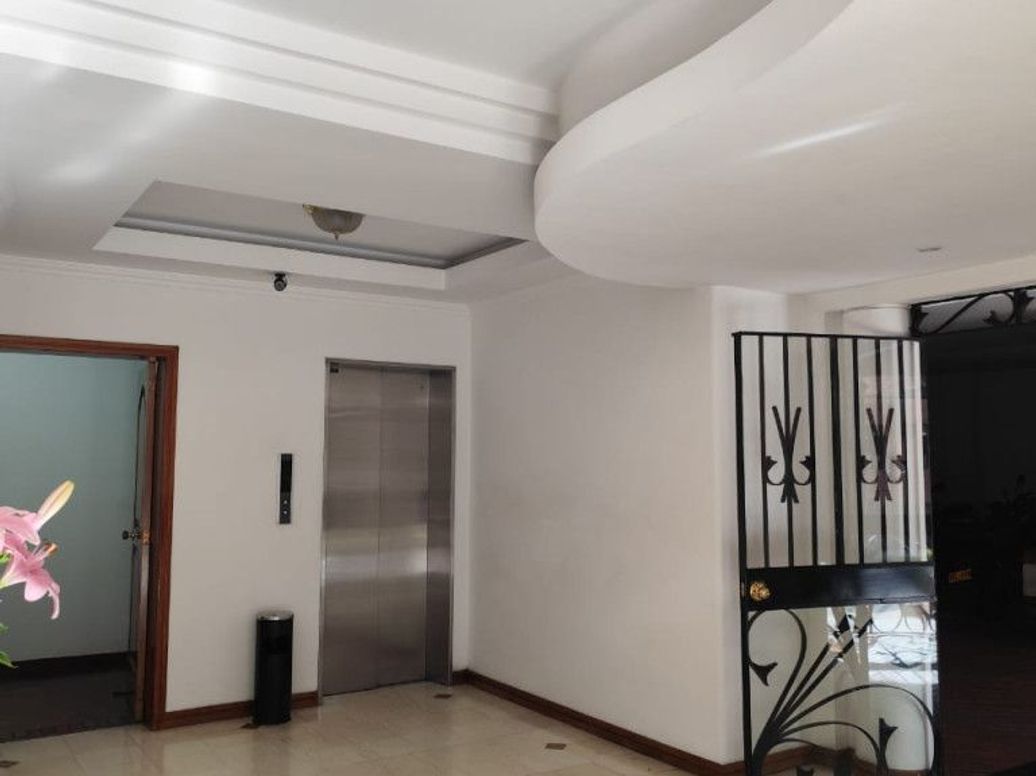 Apartamento de 3 alcobas en venta en Chico Norte Et. Iii, Bogotá, 140 m² · foto 2 de 20
