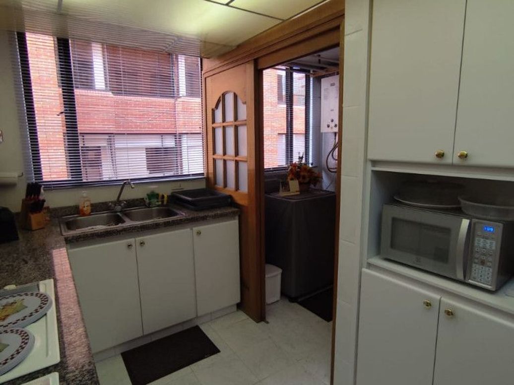 Apartamento de 3 alcobas en venta en Chico Norte Et. Iii, Bogotá, 140 m² · foto 7 de 20