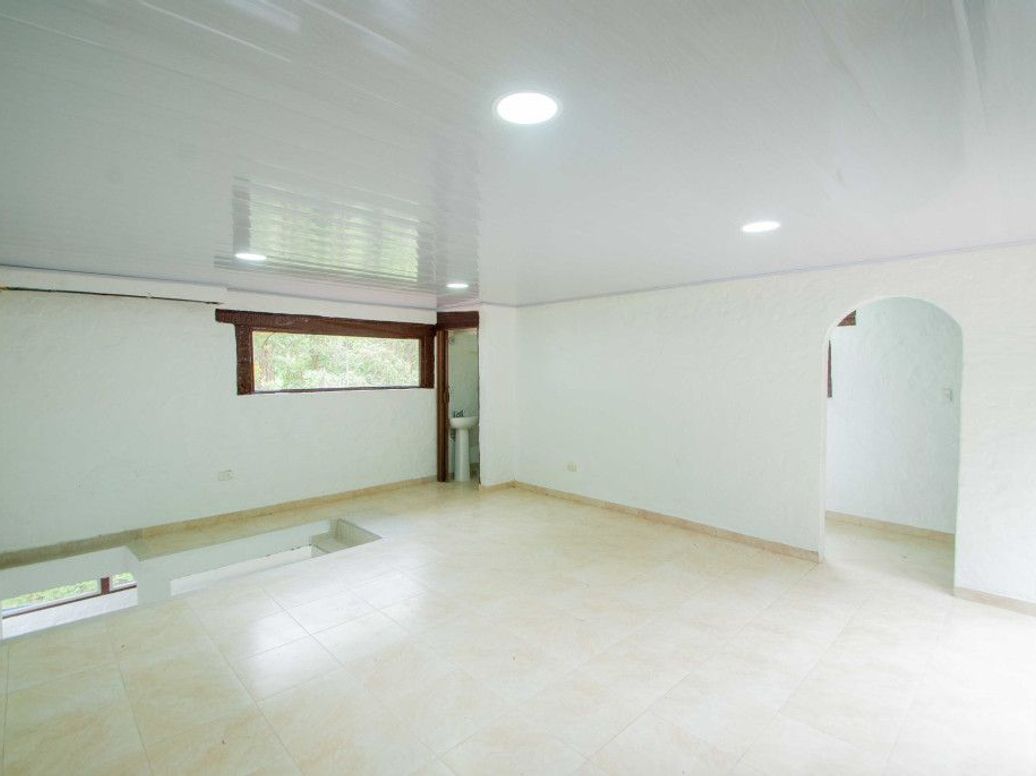 Casa de 5 alcobas en venta en Bogotá, Bogotá · foto 15 de 20
