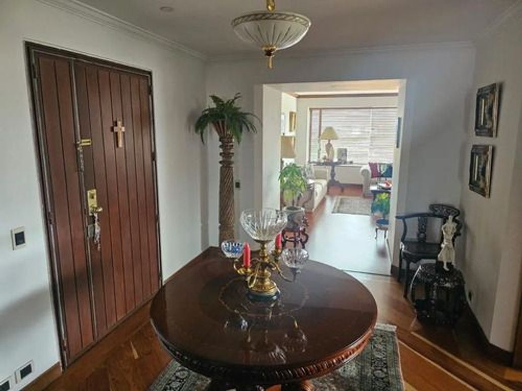 Apartamento de 3 alcobas en venta en Cerros De Suba, Bogotá, 239 m² · foto 10 de 20