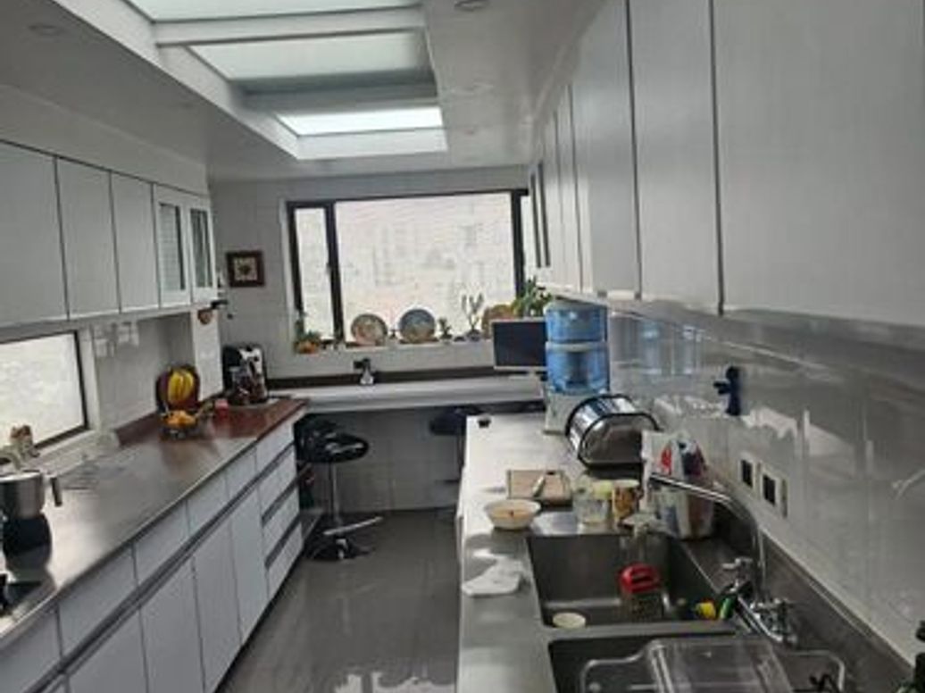 Apartamento de 3 alcobas en venta en Cerros De Suba, Bogotá, 239 m² · foto 19 de 20