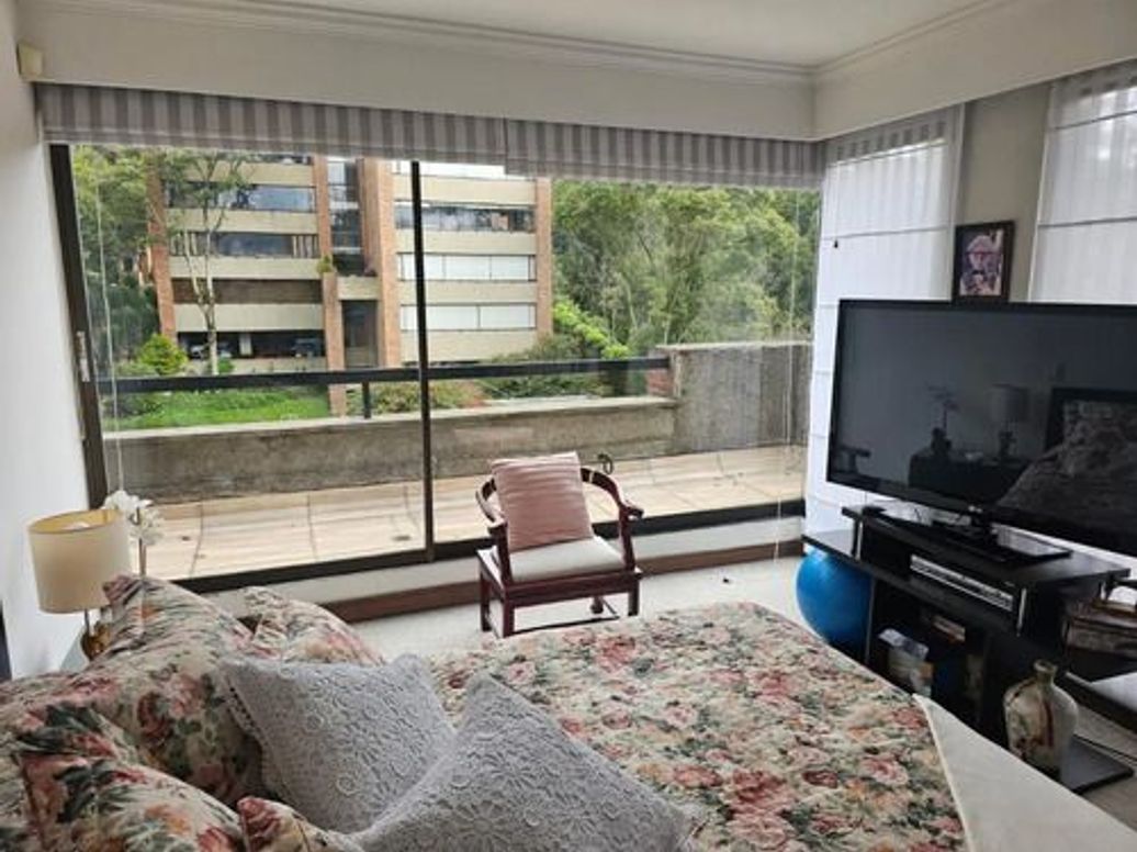 Apartamento de 3 alcobas en venta en Cerros De Suba, Bogotá, 239 m² · foto 4 de 20