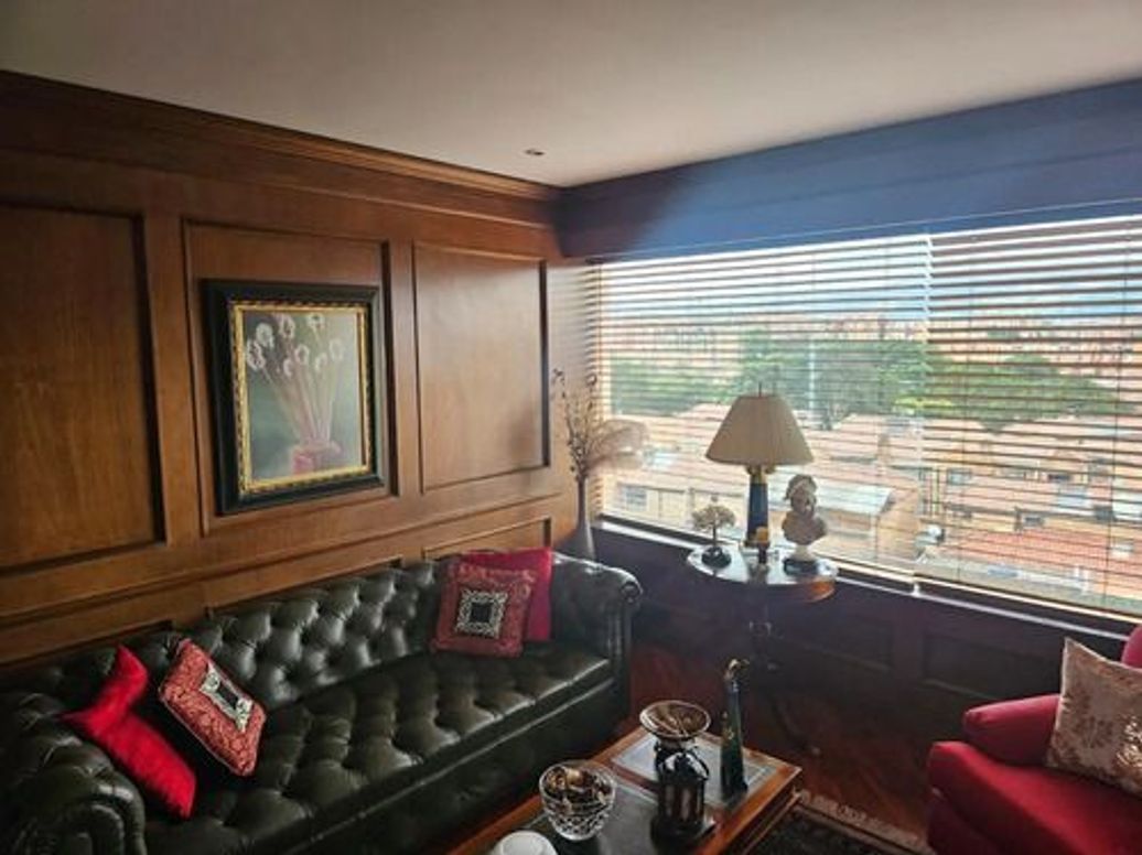 Apartamento de 3 alcobas en venta en Cerros De Suba, Bogotá, 239 m² · foto 2 de 20