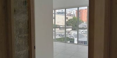 Se renta consultorio. ubicado en el sector de los alpes. Excelente ubicación, ideal para profesionales de la salud que buscan comodidad, visibilidad y fácil acceso. perfecto para adecuar según tu especialidad médica. ¡no dejes pasar esta oportunidad en uno de los sectores de mayor proyección en pereira! contáctanos para más información y agenda tu cita.