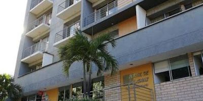 Bemsa propiedad raiz ofrece  hermoso aparta estudio en Calasanz parte alta en edificio, portería 24 horas, gimnasio, zonas comunes, 2 ascensores, shut de basuras, muy iluminado y  ventilado, cocina, barra americana, calentador de gas, un closet muy amplio.
Excelente servicio de transporte.
para mas informacion ponte en contacto al numero 604 4752340 