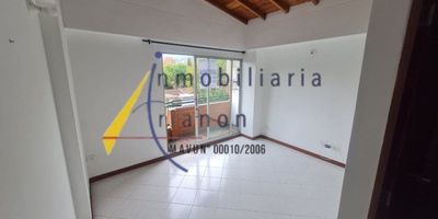 Arrendamos esta apartamento ubicado en belen la palma con un area de 45 mts2, cuenta con sala, 1 alcoba, 1 closet, cocina integral, red de gas, 1 baño, zona de ropas, ventanal, balcon, piso en ceramica.https://www.inmobiliariatrianon.com/inmueble/4632