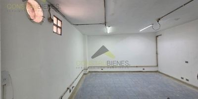 .Local en arriendo en Betania, Sabaneta, con un área de 122 m², ubicado en una zona estratégica cerca de Aves María, con fácil acceso y alta visibilidad comercial.
Cuenta con un amplio espacio abierto, 1 baño y sin restricciones de uso, ideal para adaptarlo a cualquier tipo de negocio o actividad comercial.
Perfecto para emprendedores o empresas que buscan un punto bien ubicado, funcional y con gran potencial para atraer clientes.
