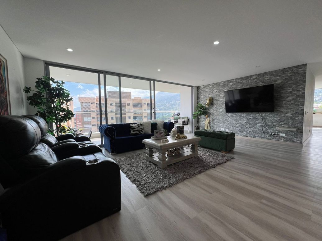 Apartamento en Arriendo o venta en Jardines, Comuna 2, Envigado en Las Brujas
