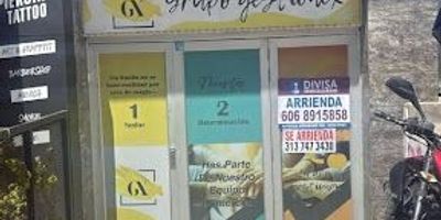 DIVISA INMOBILIARIA matricula inmobiliaria No SGM-MAOM-2018-6 tiene en renta un amplio local comercial con 240 metros cuadrados, dos espacios, 2 baños, zonas de parqueo, por toda la avenida santander, ideal para todo tipo de negocio, trasporte publico muy cerca, importante flujo vehicular y personal, en zona comercial de la ciudad, esta es una excelente oportunidad para establecer un negocio exitoso en una zona de gran crecimiento 