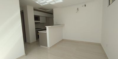 Apartamento en venta en Ciudad Jardín, ubicado en unidad cerrada cerca a supermercados, parques, centros comerciales,restaurantes, rutas de transporte público. Cuenta con 1 habitación, 2 baños, sala comedor, estar de tv, pisos en porcelanato, cocina integral con mesón en quarztone, zona de ropas. parqueadero asignado.