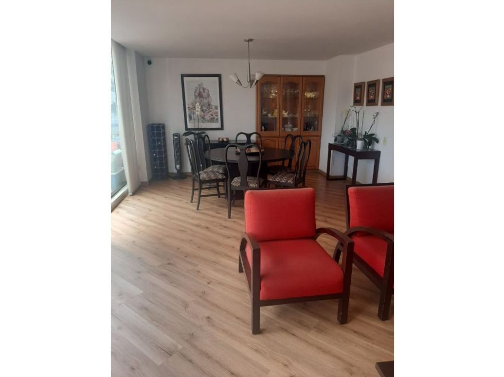 Apartamento de 3 alcobas en venta en Rincon Del Chicó, Bogotá, 192 m² · foto 2 de 14
