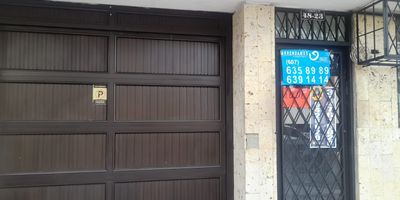 Se arrienda LOCAL, muy fresco y ventilado, no requiere aire acondicionado, cuenta con un baño, servicio de agua y luz. SECTOR COMERCIAL fácil tramite