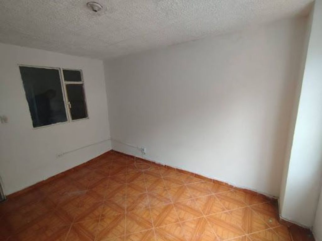 Casa de 8 alcobas en venta en Villas Del Dorado, Bogotá, 216 m² · foto 6 de 14