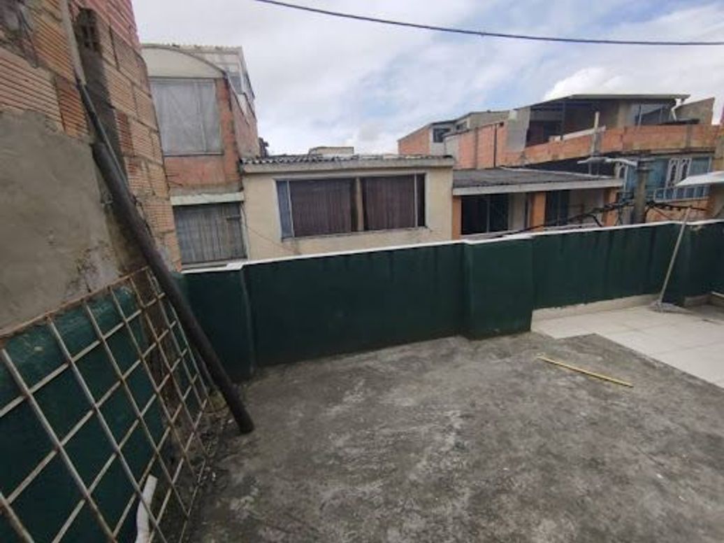 Casa de 8 alcobas en venta en Villas Del Dorado, Bogotá, 216 m² · foto 13 de 14