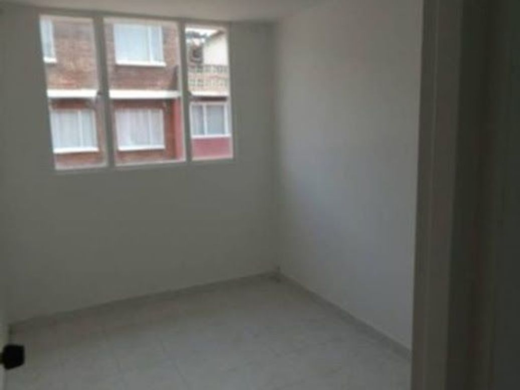 Apartamento de 5 alcobas en venta en Villas De Granada, Bogotá, 100 m² · foto 11 de 14