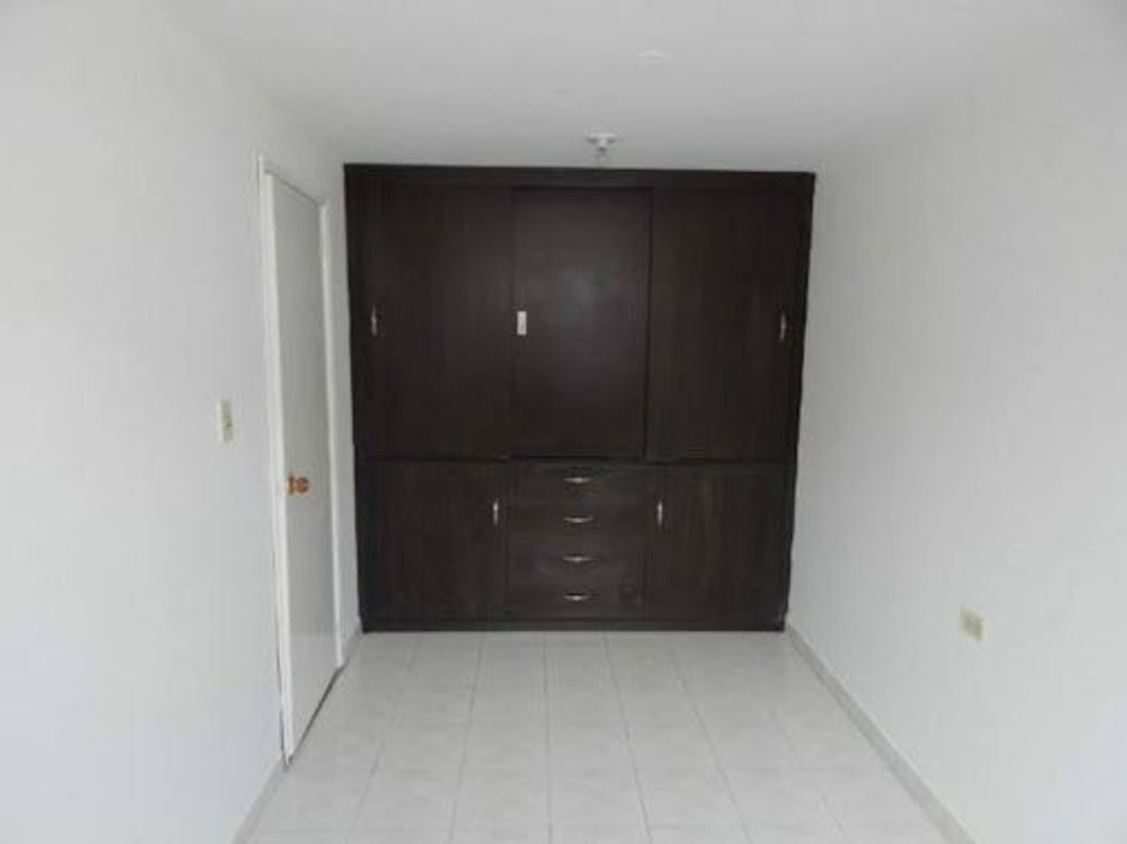 Apartamento de 5 alcobas en venta en Villas De Granada, Bogotá, 100 m² · foto 7 de 14