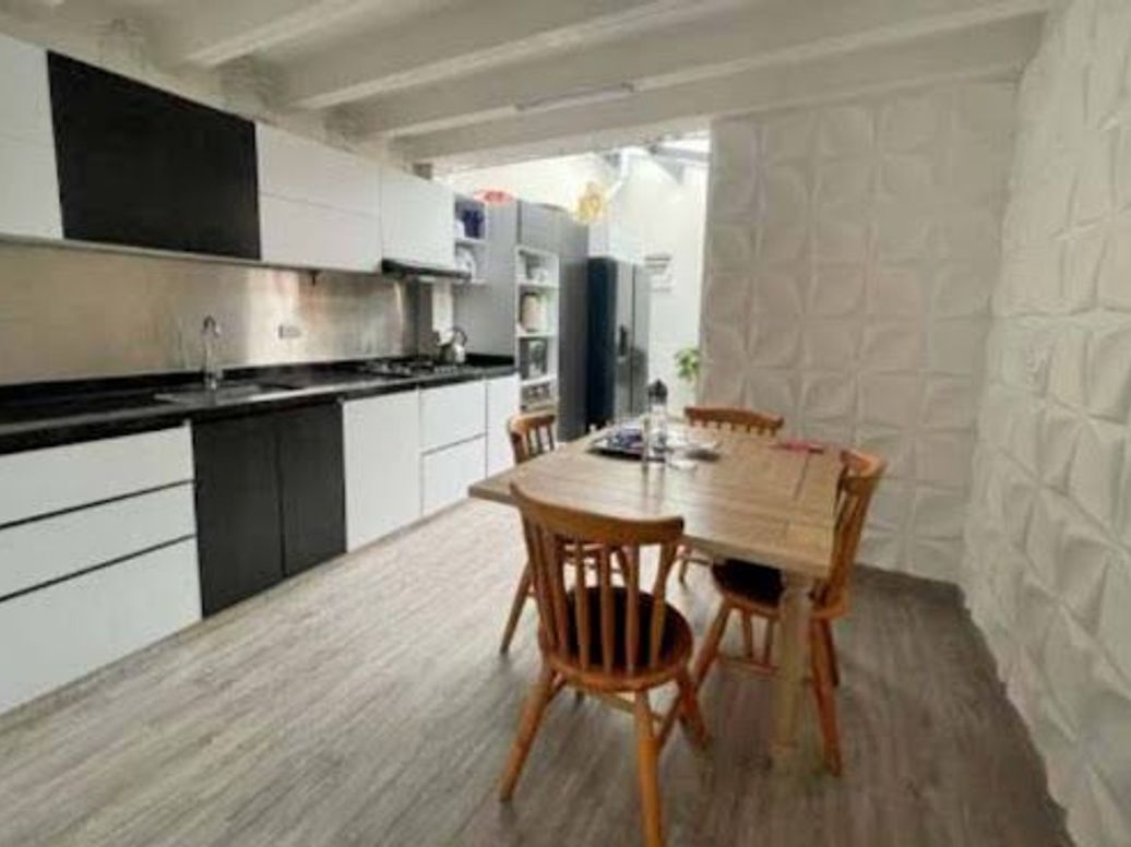 Casa de 6 alcobas en venta en Mandalay 1, Bogotá, 284 m² · foto 15 de 20