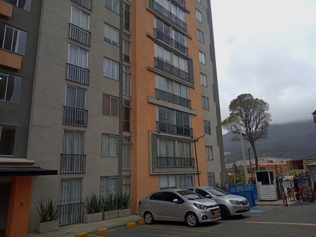 Apartamento de 3 alcobas en venta en Santa Ines, Bogotá, 52 m² · foto 2 de 15