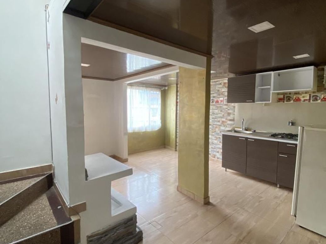 Casa de 3 alcobas en venta en El Cedro Occidental, Bogotá, 240 m² · foto 3 de 10