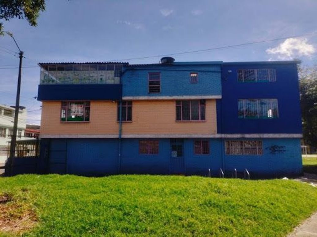 Casa de 5 alcobas en venta en Álamos, Bogotá, 320 m² · foto 2 de 20
