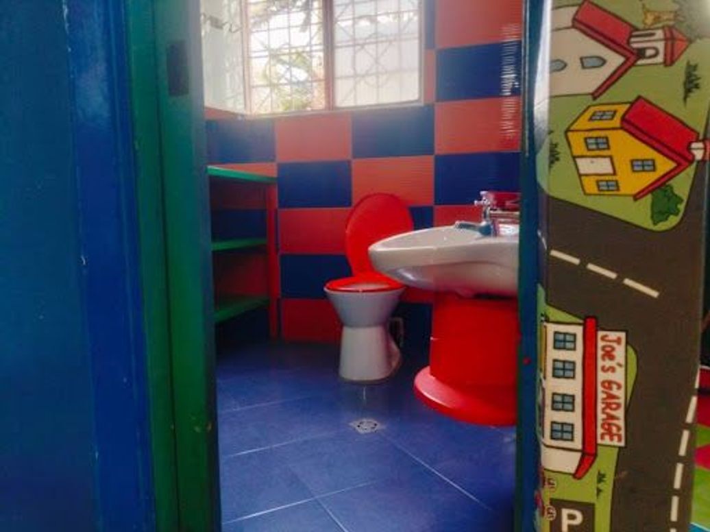 Casa de 5 alcobas en venta en Álamos, Bogotá, 320 m² · foto 9 de 20