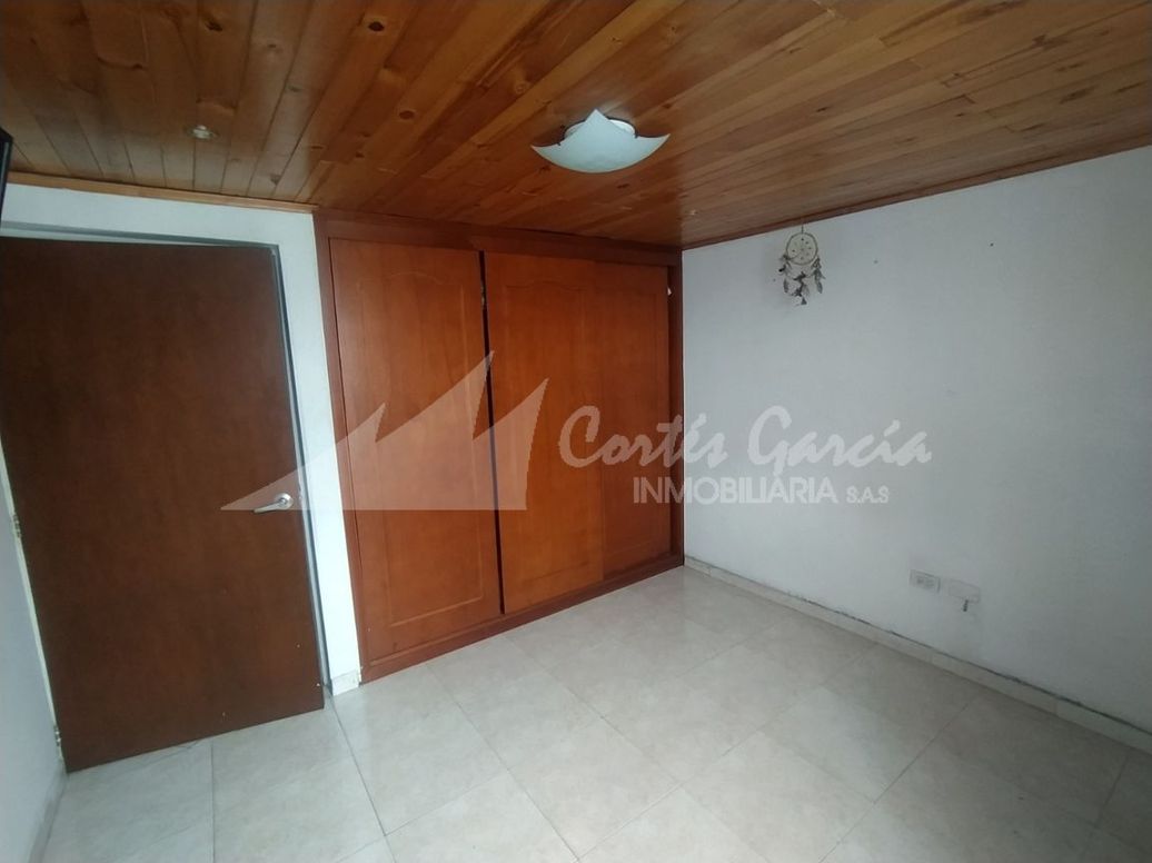Casa de 3 alcobas en venta en Álamos, Bogotá, 425 m² · foto 13 de 20