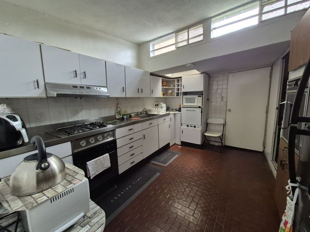 Casa de 4 alcobas en venta en El Batan, Bogotá, 375 m² · foto 7 de 20