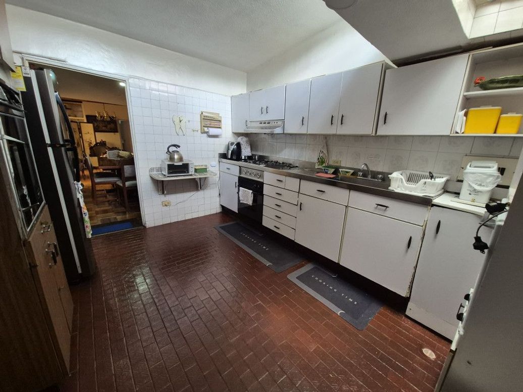 Casa de 4 alcobas en venta en El Batan, Bogotá, 375 m² · foto 8 de 20