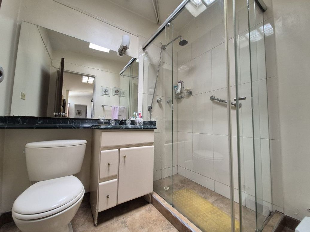 Casa de 4 alcobas en venta en El Batan, Bogotá, 375 m² · foto 17 de 20