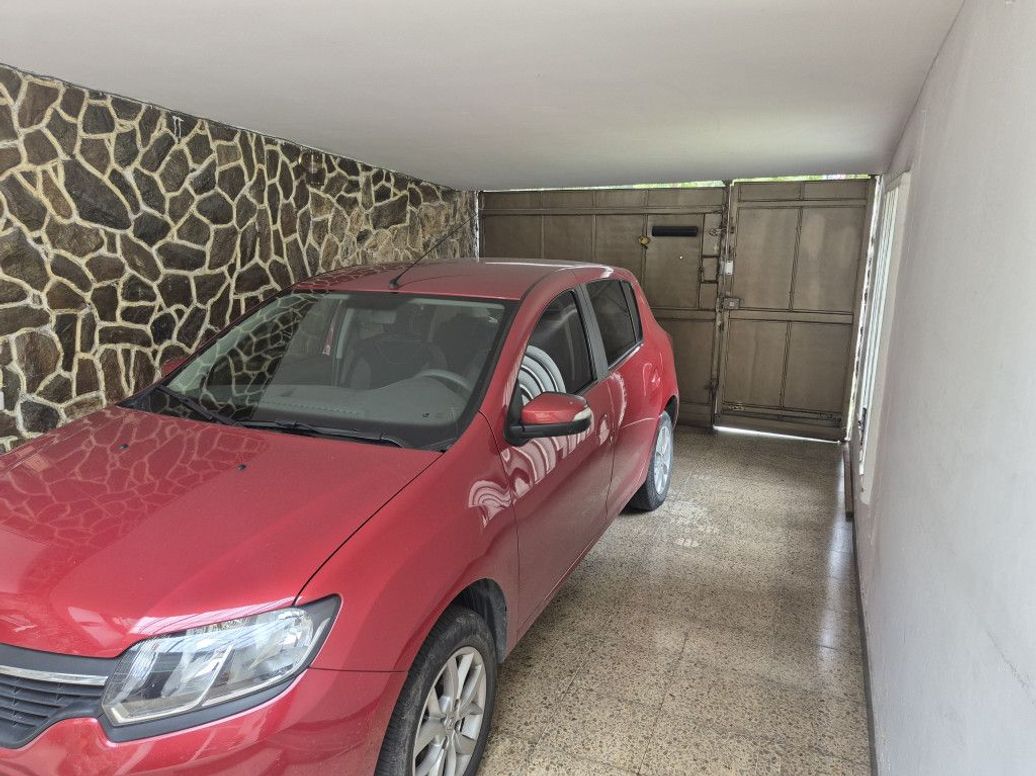 Casa de 4 alcobas en venta en El Batan, Bogotá, 375 m² · foto 3 de 20