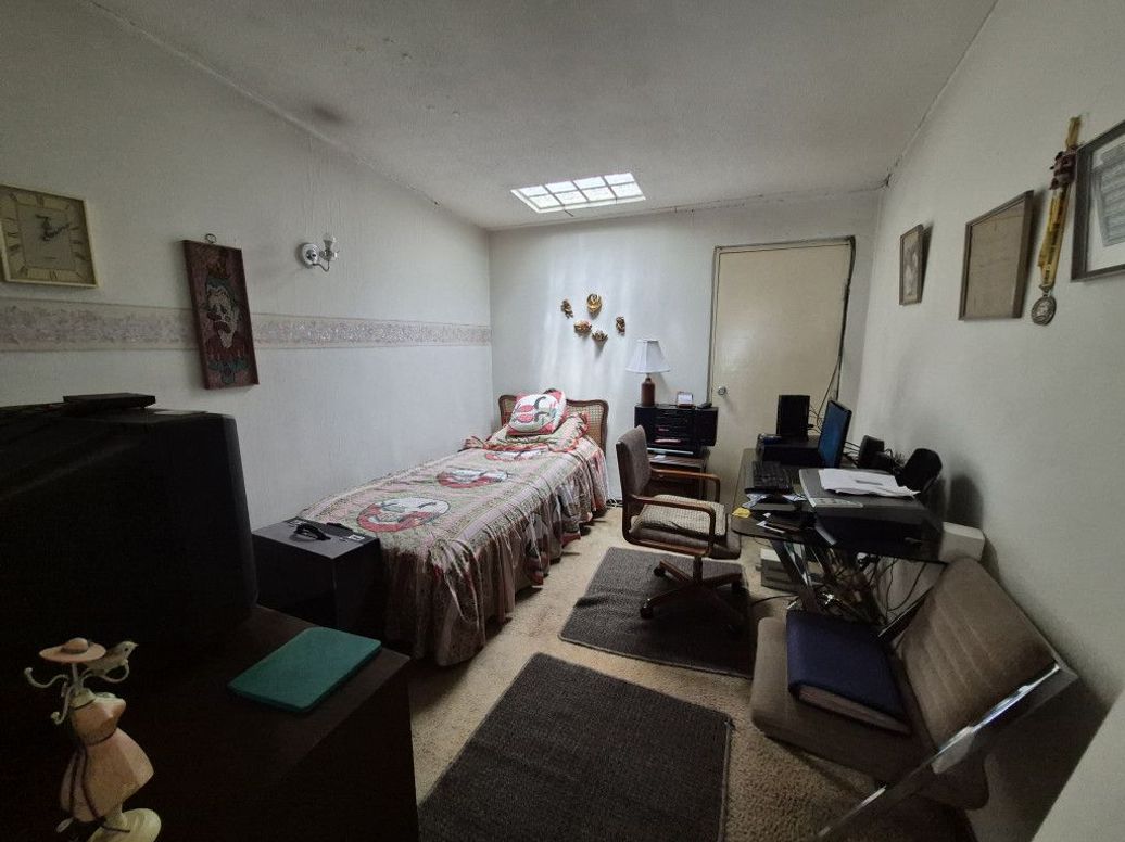 Casa de 4 alcobas en venta en El Batan, Bogotá, 375 m² · foto 16 de 20